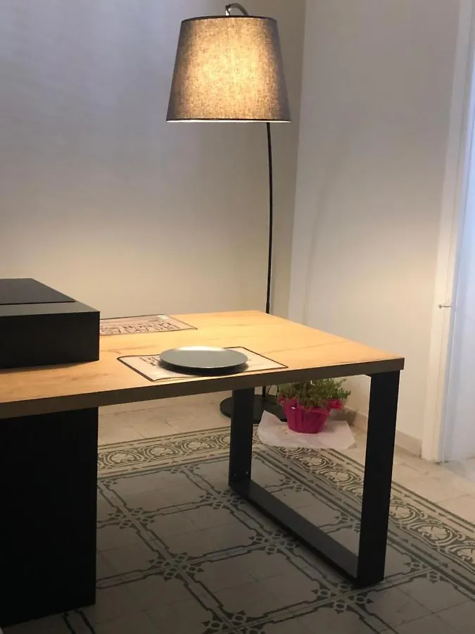 Barrique Guest House Free Bus From The Airport One Way パレルモ イタリア